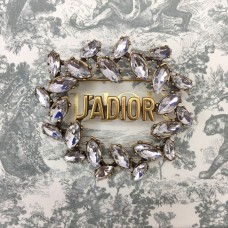 Брошка Christian Dior Marquise с диамантени кантове JADIOR Motif Брошка Christian Dior Marquise с диамантени кантове JADIOR Motif