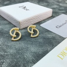 Обеци Christian Dior с лимитирано издание на CD лого на Dior, бяла перла и жълто позлатено покритие, цена