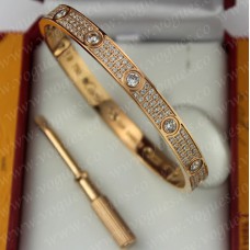 Гривна Cartier Love с диамантено покритие и розови златни диаманти