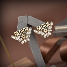 Обеци Christian Dior Dior JADIOR с месингов мотив, звезден детайл, водни капки и диаманти