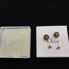 Дамски обеци Christian Dior Tribales с цветен мотив и бели перли, жълти месингови...