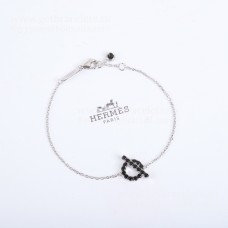 Гривна Hermes Finesse от бяло злато и черни скъпоценни камъни шпинел