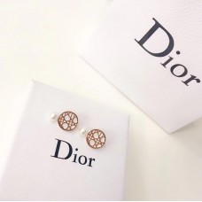 Обеци Dior White Pearl Rounded Yellow Gold Opened