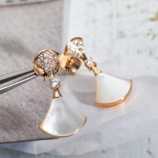 Обеци Bvlgari Divas Dream с перлени кристали и диаманти Pave, копие от розово злато Обеци Bvlgari Divas Dream с перлени кристали и диаманти Pave, копие от розово злато