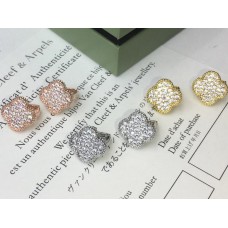 Обеци Van Cleef Arpels Magic Alhambra с диаманти Pave 3 цвята