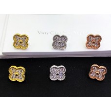 Обеци Van Cleef Arpels Magic с диаманти в 3 цвята