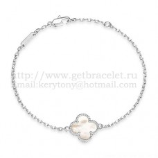 Гривна Van Cleef Arpels Sweet Alhambra от бяло злато с бял седеф