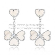Обеци Van Cleef Arpels Sweet Alhambra Effeuillage от бяло злато с бял седеф