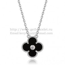 Висулка Van Cleef Arpels Alhambra от бяло злато с черен ахат и кръгли диаманти от седеф