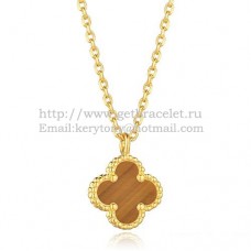 Висулка Van Cleef Arpels Sweet Alhambra от жълто злато с тигрово око, седеф 9 мм