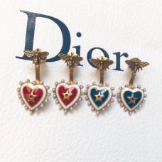 Обеци Dior с форма на сърце, перлен кант и месингова пчела, червени/сини