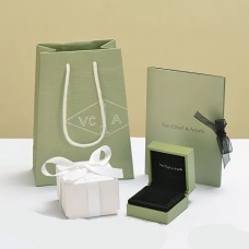 Кутия за пръстени и обеци Van Cleef Arpels Кутия за пръстени и обеци Van Cleef Arpels